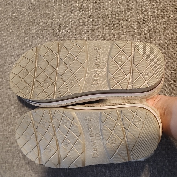 Bear Paw slippers/outdoor - Picture 2 of 3